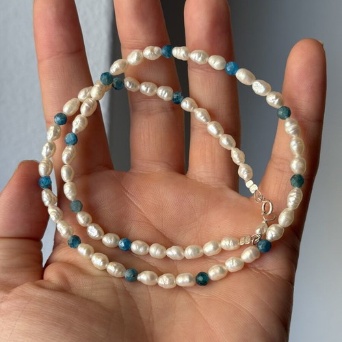 Pearl necklace with apatite and 925 silver clasp like new