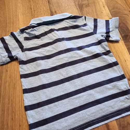 Gap t-shirt like new, size 104 cm, blue