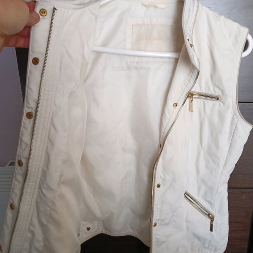 White women's sleeveless vest Zara like new, size M