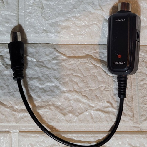 Thomson ANT1410 indoor antenna like new, active 44dB