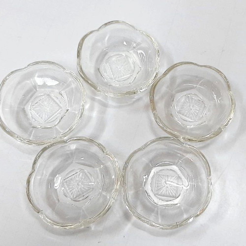 Vintage Glass Dessert Plates Set of 5 Like New