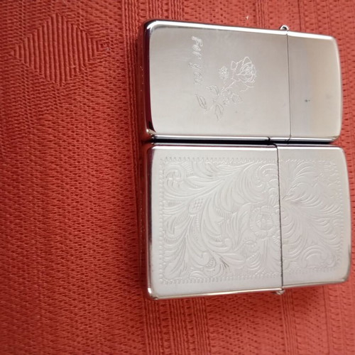 Zippo lighters like new, set of 2
