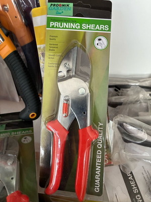 Pruning shears new