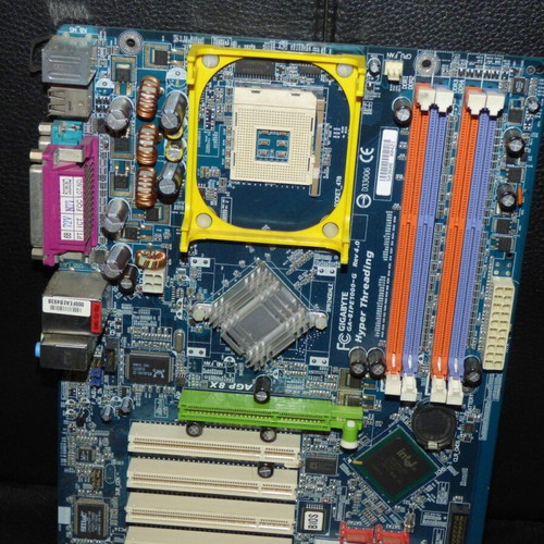 Motherboard Gigabyte GA-8IPE1000-G used