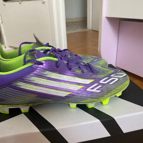 Adidas football shoes, size 42