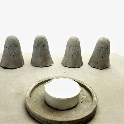 Set of 4 handmade cement ghost decorations