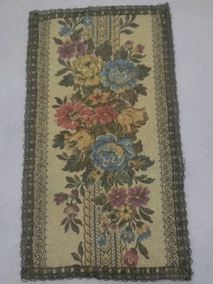 Table runner like new, size 37x21cm
