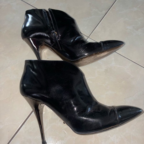 Roberto Cavalli leather ankle boots size 39 like new, black