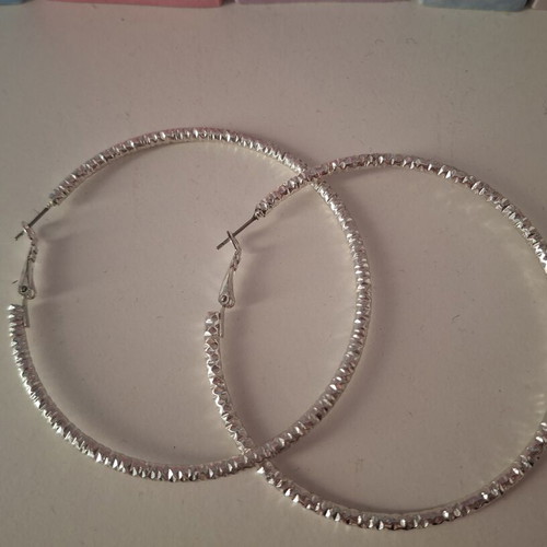 Large hoop earrings, 7 cm, embossed details