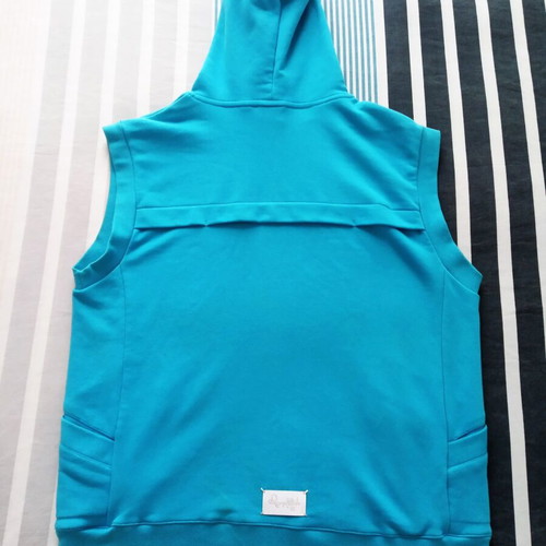 Nike Vintage Ronaldinho 10R Sleeveless Hooded Top like new, turquoise, size M