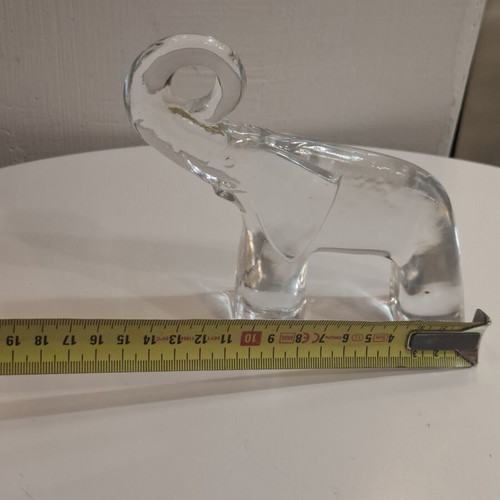 Kosta Boda glass elephant figurine paperweight like new