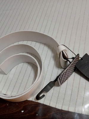 Women's white embossed leather belt new, size 90