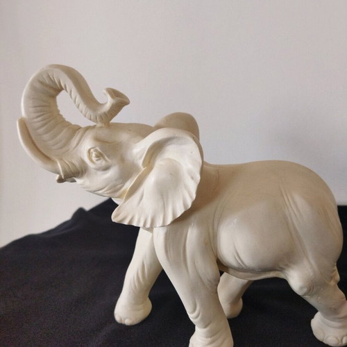 Elephant figurine like new made of alabaster