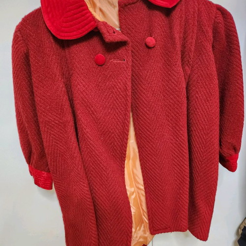 Red woolen children's coat used