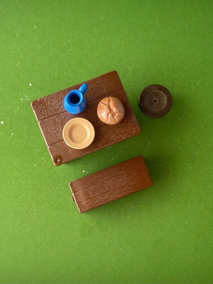 Playmobil table bench stool bread jug plate set like new
