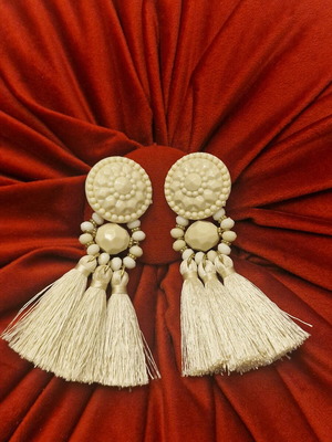 Zara earrings white with beads and tassels like new