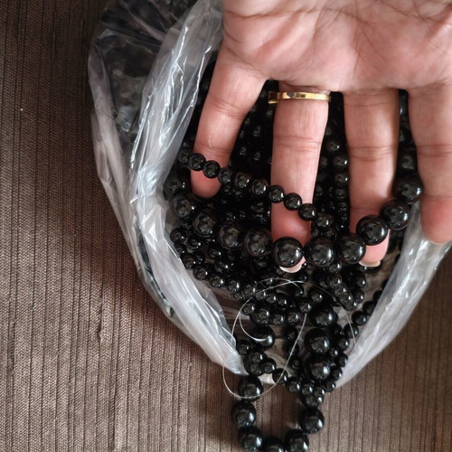 Jewelry Making Materials Set like new, beads and charms