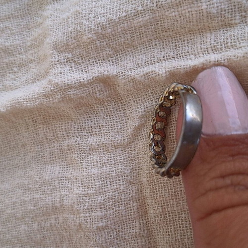 Metal chain ring used, size 8 or 18