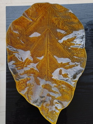 Decorative leaf platter like new 34×13