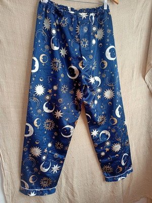 Пижамени панталони като ново с десен нощно небе, размер L/XL