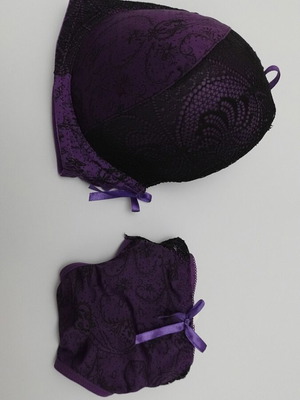 Purple bra like new, unused