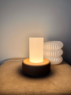 White lamp with USB cable made to order