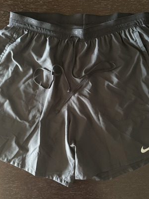 Nike Running Dri-FIT shorts Large with inner leggings like new, black