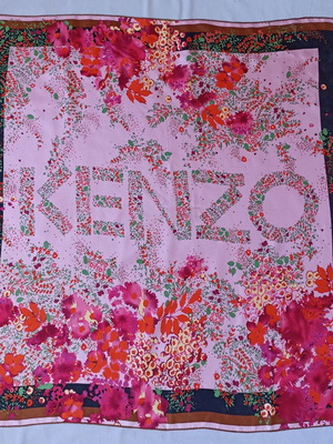 Дамски шал Kenzo коприна като ново, многоцветен флорален принт