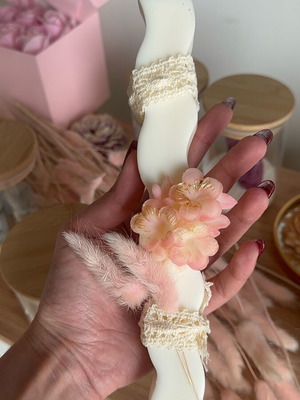 Handmade candle with tsoureki scent new