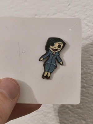Other Mother pin from Coraline like new