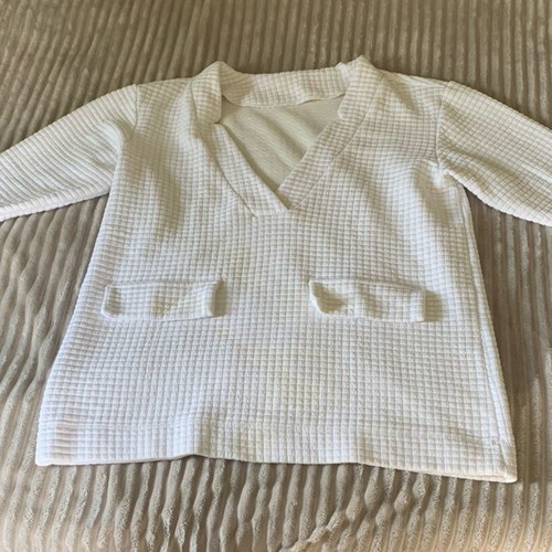 White women's blouse like new, one size fits M/L or baggy S