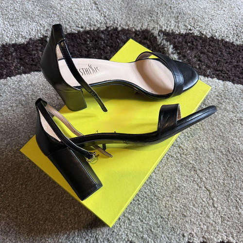 Esthissis Minimal Black Leather Sandals size 41 like new