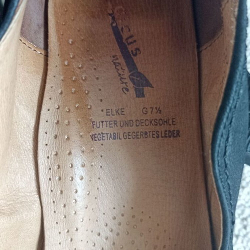 Women's black platform shoes size 39 like new, genuine leather