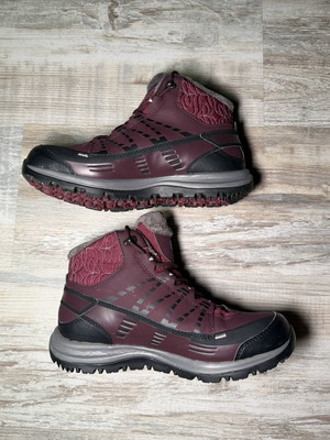 Salomon winter hiking boots with faux fur lining, burgundy, women's size 38