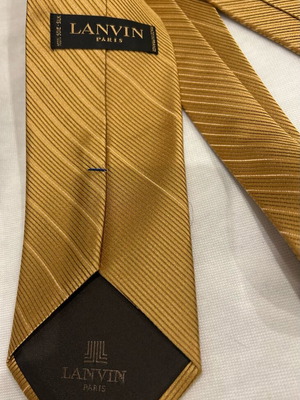 Lanvin tie like new, gold color