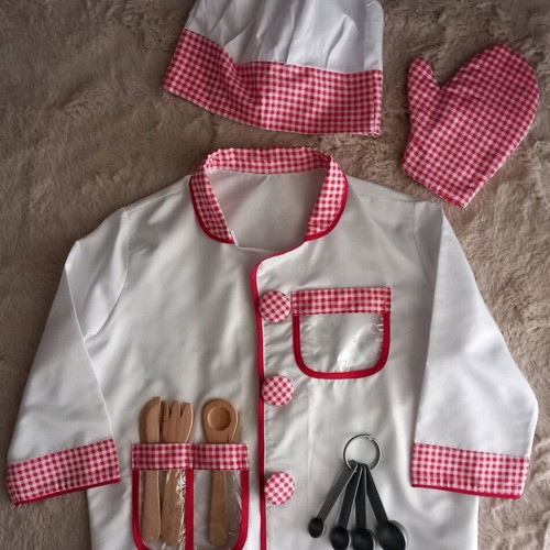 Cooking outfit and kitchen toys used, for ages 8-10