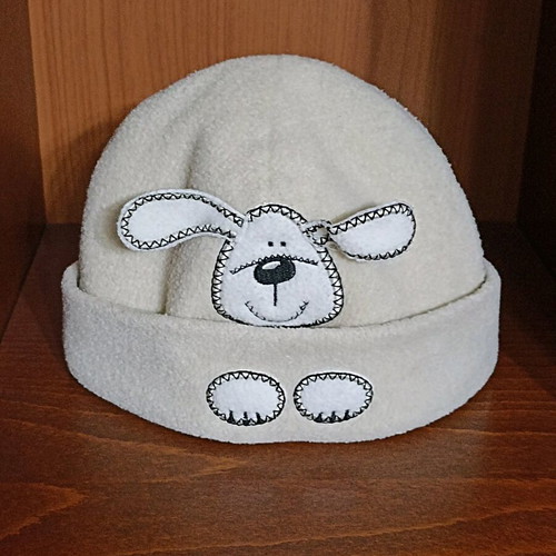 Children's hat with dog like new, size for bigger kids