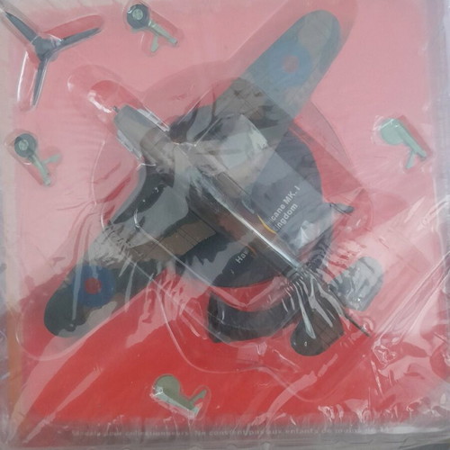 World War II fighter planes Deagostini new, metal miniatures 1:72 scale
