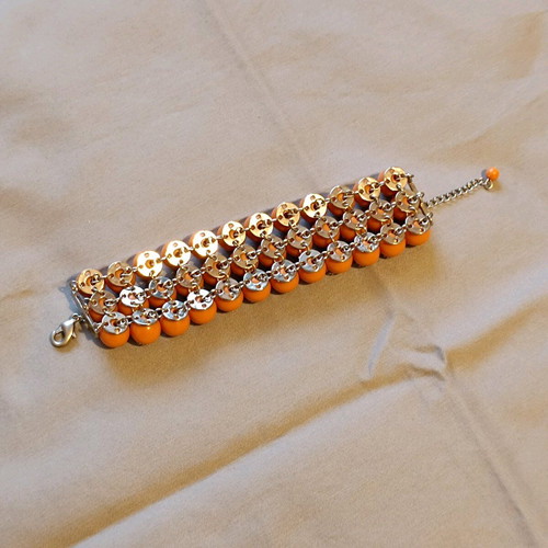 Accessorize bracelet used with orange beads 21 cm