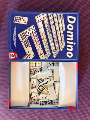 Domino board game like new