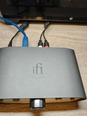 Ifi Zen DAC V1 with iPower, like new
