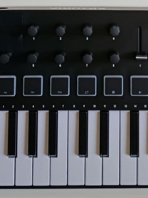Arturia MiniLab 3 black MIDI controller keyboard