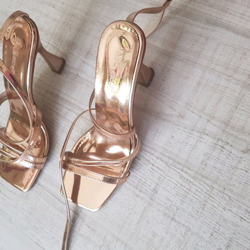 Sandals size 39 new rose gold metallic