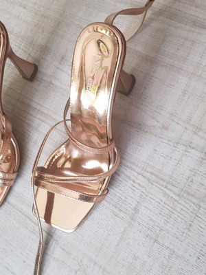 Sandals size 39 new rose gold metallic