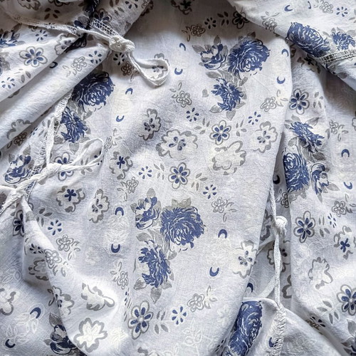 Summer dress like new, elastic bust, white and blue, size L