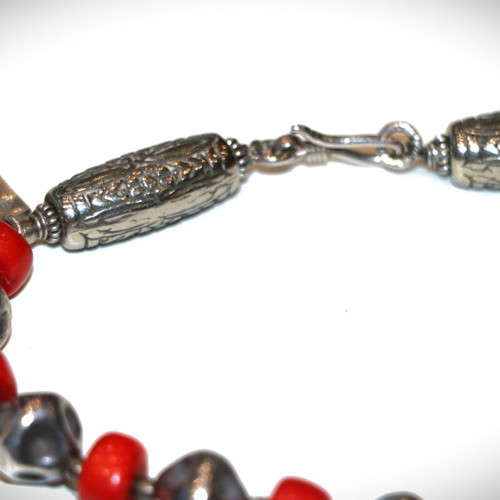 Long necklace with genuine red coral and sterling silver 925 new