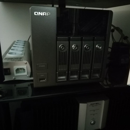 QNAP TS-419P file servers like new, 4-bay, set of 2 without disks