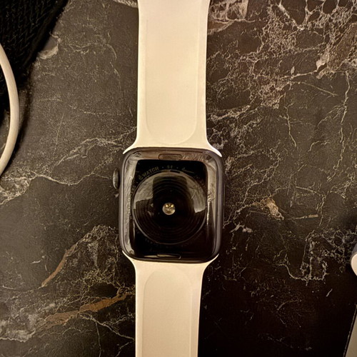 Apple Watch SE Gen1 Nike edition used with 4 straps