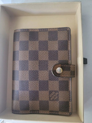 Louis Vuitton Damier agenda used, brown, with box