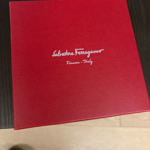 Κουτί αποθήκευσης Salvatore Ferragamo σαν καινούργιο